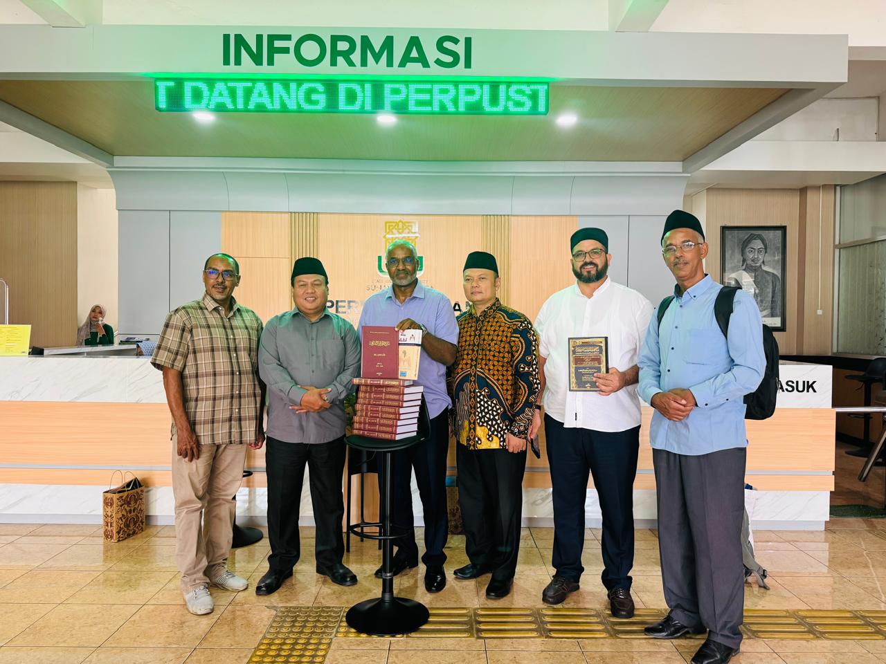 PERPUSTAKAAN UIN SUNAN KALIJAGA TERIMA KUNJUNGAN DAN HIBAH KITAB DARI UNIVERSITAS TILIMSAN SERTA UNIVERSITAS ADRAR ALJAZAIR
