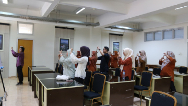 PELATIHAN BAHASA ISYARAT (BISINDO) PERPUSTAKAAN UIN SUNAN KALIJAGA